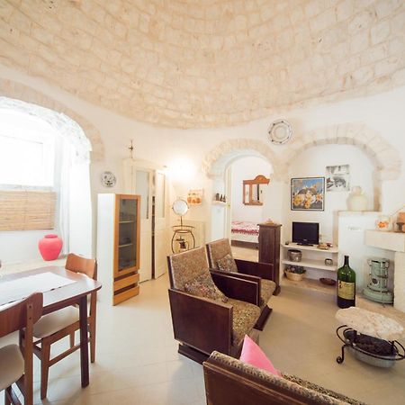 Trulli Girasoli E Viole Cocolicchio Szoba fotó
